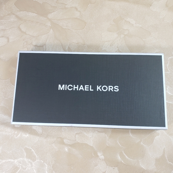 Michael kor men 3 in 1 wallet giffting box Brown and NEON - Picture 9 of 10